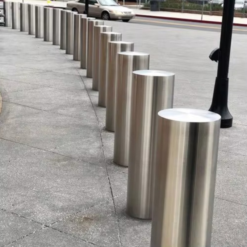 Public Traffic Safety Bollards - огляд і ціна Home Security Bollards